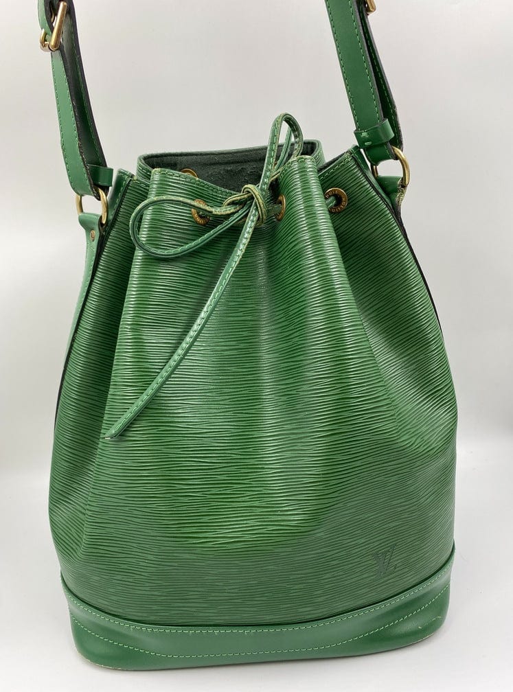 Louis Vuitton, Bags, Louis Vuitton Epi Leather Noe Green Drawstring  Bucket Vintage Shoulder Bag