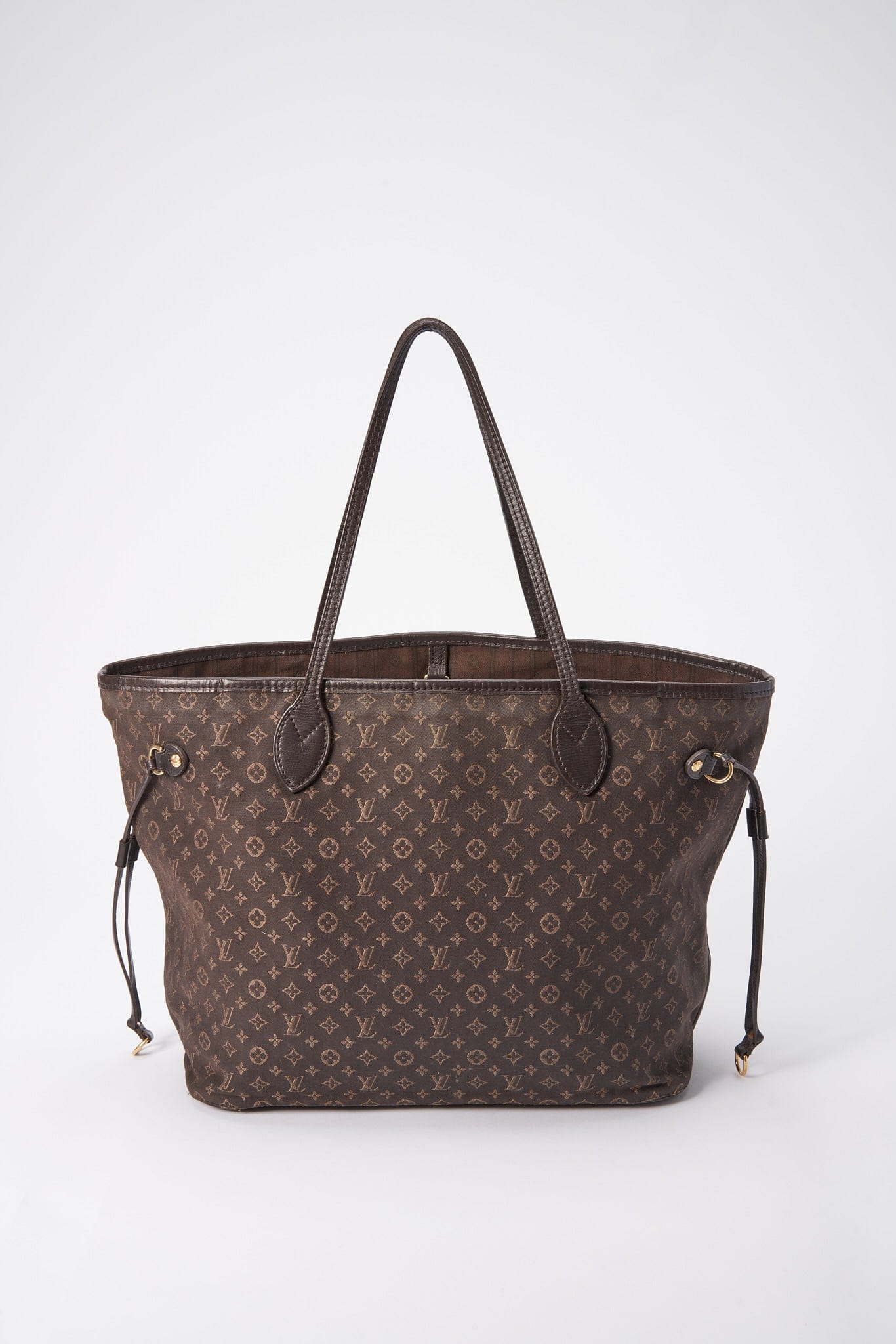 Neverfull monogram discount with black straps