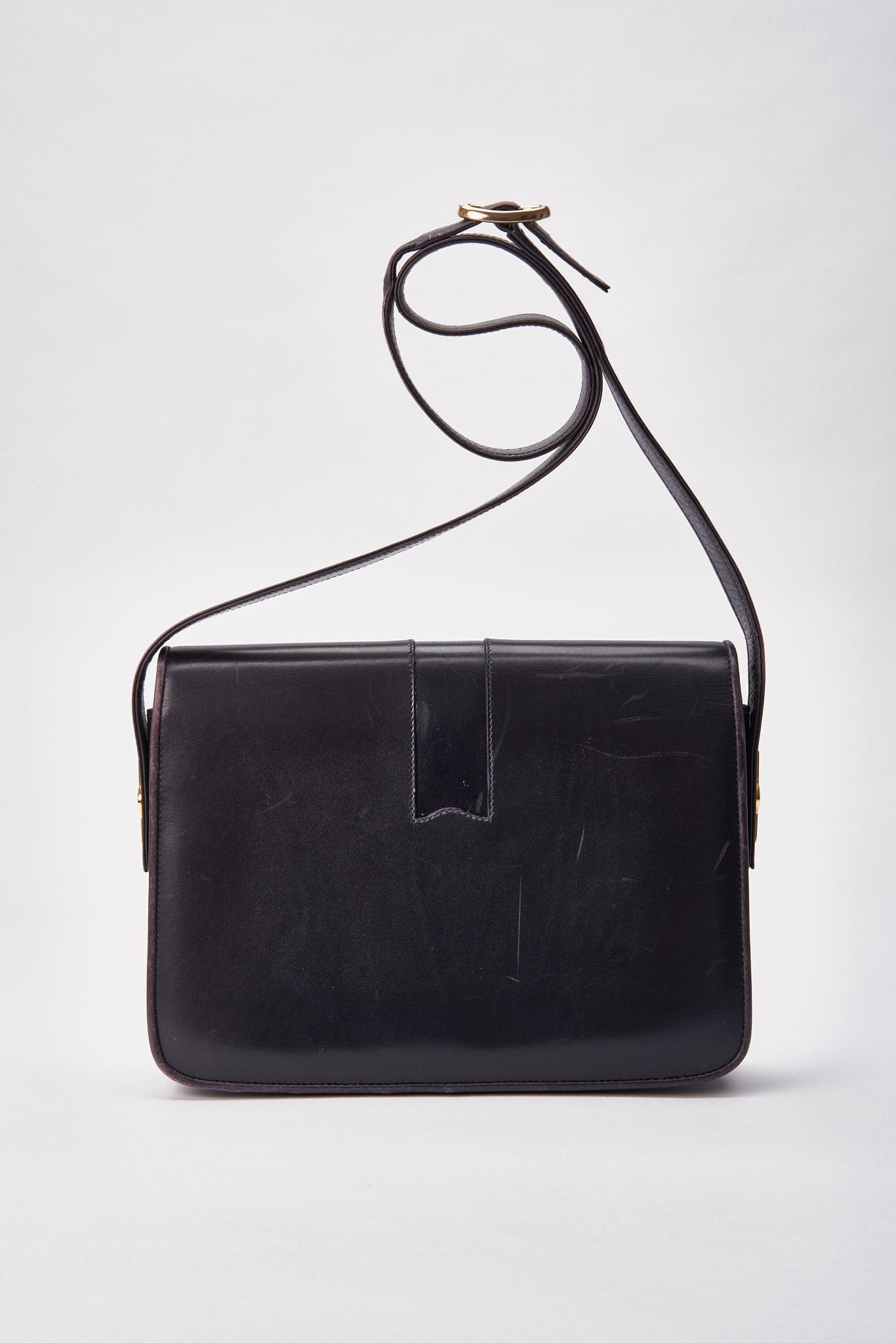 Shop Pre-Owned Designer Handbags on Sale | Up To 50% Off – The Hosta