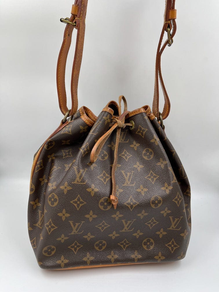 Louis Vuitton Monogram Petit Noe Drawstring Bucket Hobo Bag 8LV1027