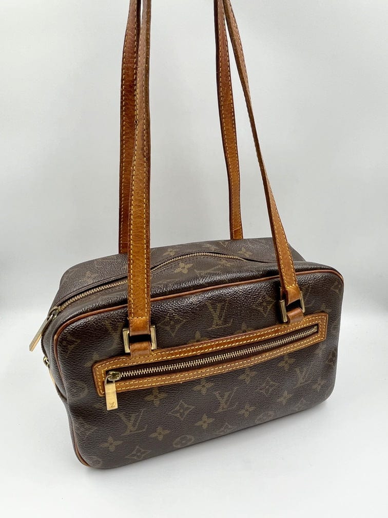 Second-hand Bag/Vintage LOUIS VUITTON Monogram Cite MM M51182 shoulder bag