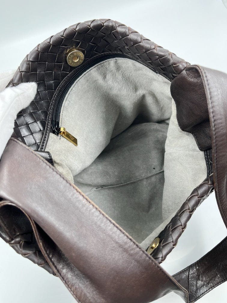 Bottega Veneta Intrecciato Leather Tote Bag (SHG-31765) – LuxeDH