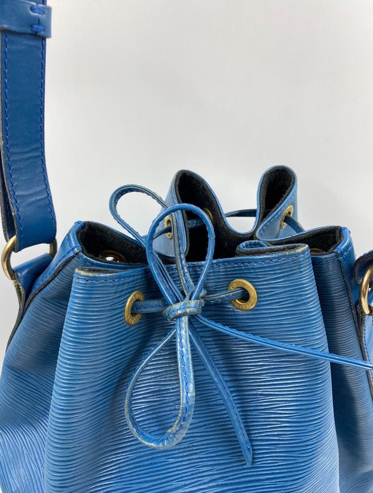 Louis Vuitton 1994 pre-owned Epi Noe GM Bucket Bag - Farfetch