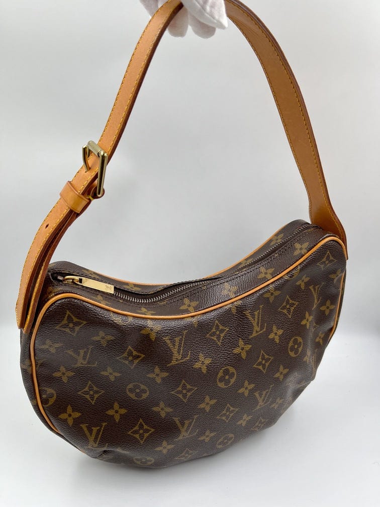 Louis Vuitton Croissant Handbag Monogram Canvas MM at 1stDibs