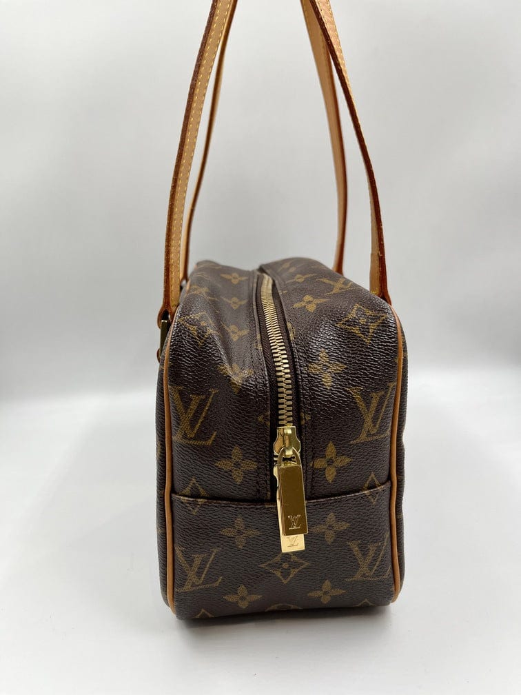 Louis Vuitton Cite MM Monogram Canvas Shoulder Bag For Sale at