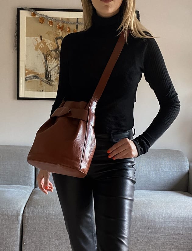 Louis Vuitton Sac D'epaule Twist Bucket Hobo Noir with Pouch 869137 Black  Leather Shoulder Bag, Louis Vuitton
